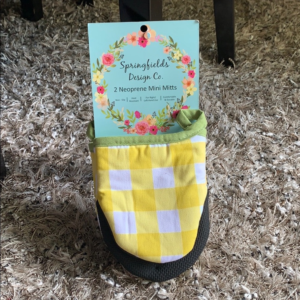 Springfields design oven mitts‎